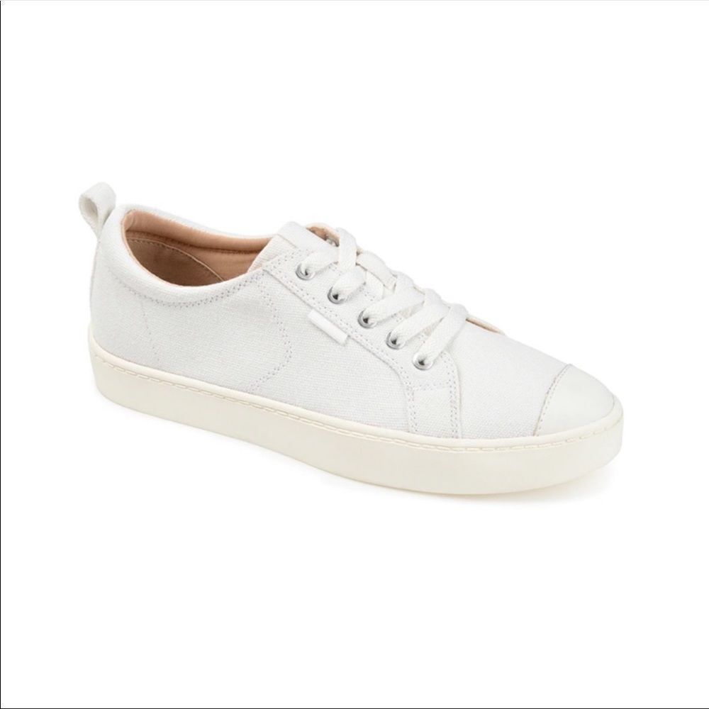 Journee Meesh Sneakers